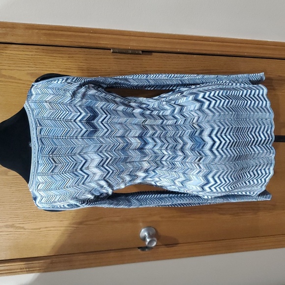 Whbm knit cold shoulder long sleeve variegated blue long length sweater top - Picture 6 of 9